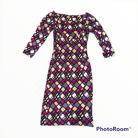 Diane von Fustenberg fitted dress - Picture 1 of 3